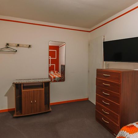 Habitaciones Mary 2 Camas Simples En Casa Compartida 우수아이아 외부 사진