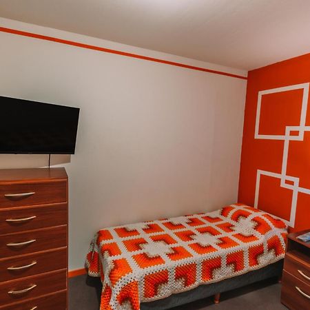 Habitaciones Mary 2 Camas Simples En Casa Compartida 우수아이아 외부 사진